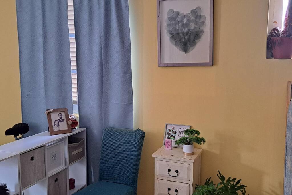 Mendes Family Homestay - B&B In The Heart Of 프라이아 외부 사진