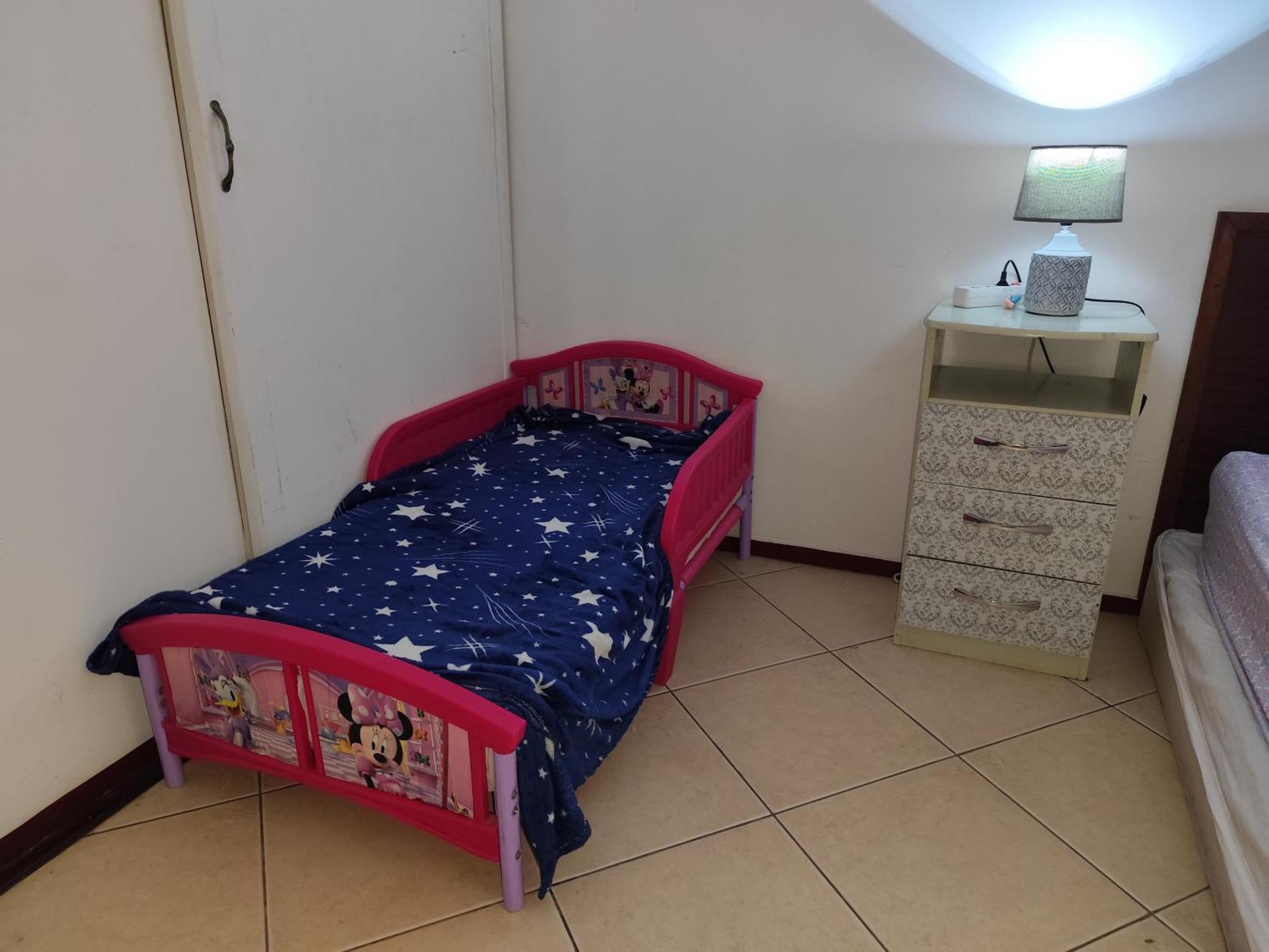 Mendes Family Homestay - B&B In The Heart Of 프라이아 외부 사진
